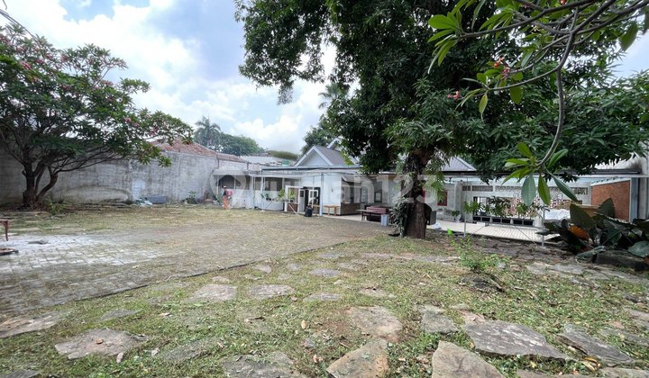 For Rent, Rumah Vintage Colonial House, Menteng, Jak Pus 2