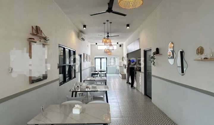 For Sale 1-Story Building Former Office & Former Restaurant