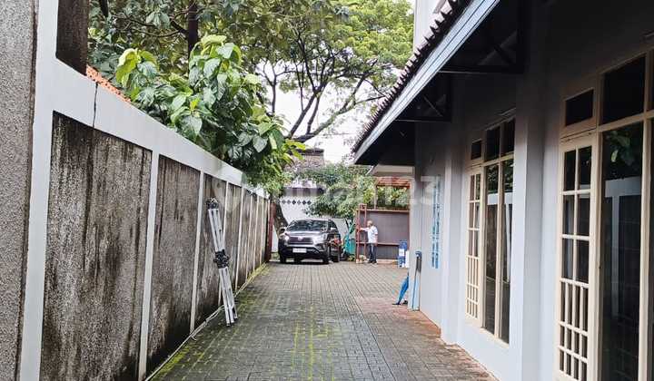 For Rent | Habitable House | Strategic Area | Suitable for Silent Office | School | Residential | Menteng | Central Jakarta 2