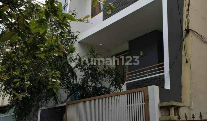 Dijual | Rumah Minimalis | Terawat | Siap Huni | Tomang | Jakarta Barat