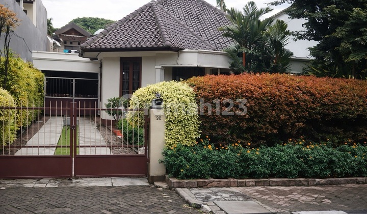 Rumah Menteng Area Tenang + Paviliun & Kost Jarang Ada