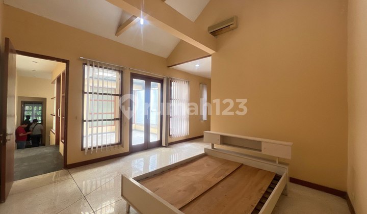 Sewa Rumah Menteng Silent Office & Hunian Row Jalan Lebar Strategis 2