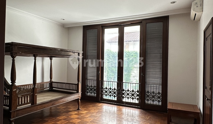 Heritage & Luxury Mansion Menteng! Rumah Favorit Ekspatriat dengan Kolam Renang 2