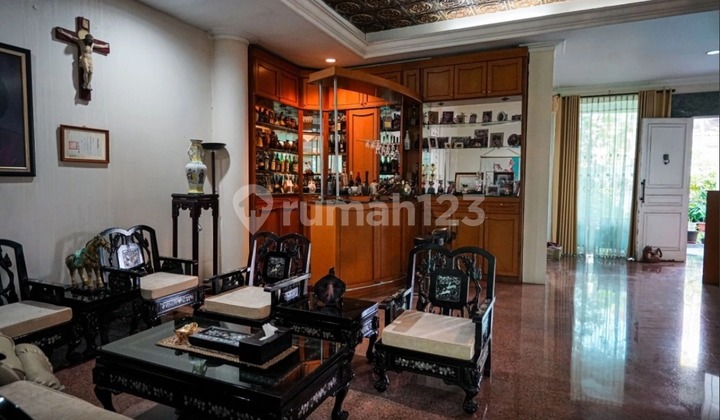 Hanya 5 Menit ke Plaza Indonesia! Rumah Mewah 1000M² di Jantung Menteng Super Strategis 2