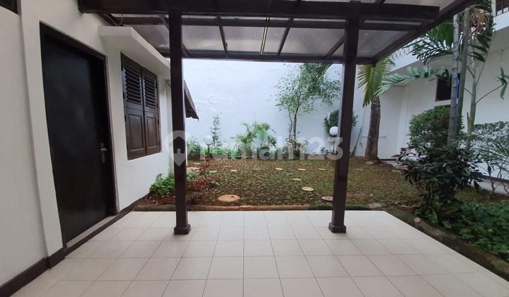 Sewa Rumah Menteng Strategis - Ideal untuk Silent Office & Back Office 2