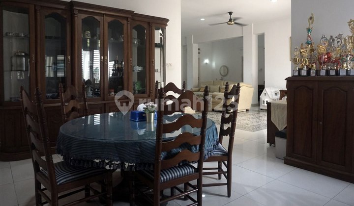 Rumah SHM Hadap Timur di Menteng! Lahan 652M² - Potensi Mansion Impian 2