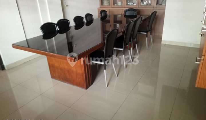 Rumah Menteng Cocok untuk Kantor, Banyak Kamar Strategis