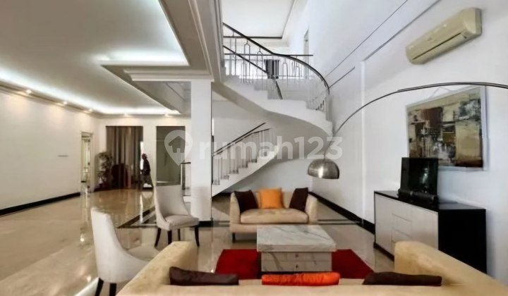 Rumah Mansion Eksklusif Menteng 5Kt Parkir Luas Kapasitas 12 Mobil Lokasi Strategis 2