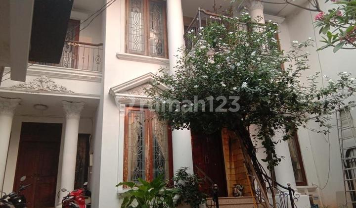 Hunian Eksklusif di Jantung Menteng! Rumah Mewah Siap Huni - Lokasi Vvip Murah Hunian Eksklusif di Jantung Menteng! Rumah Mewah Siap Huni - Lokasi Vvip Murah
