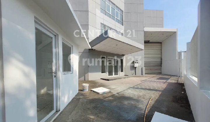 Gudang Bagus Luas 551 M² di Daerah Cikarang Gudang Bagus Luas 551 M² di Daerah Cikarang