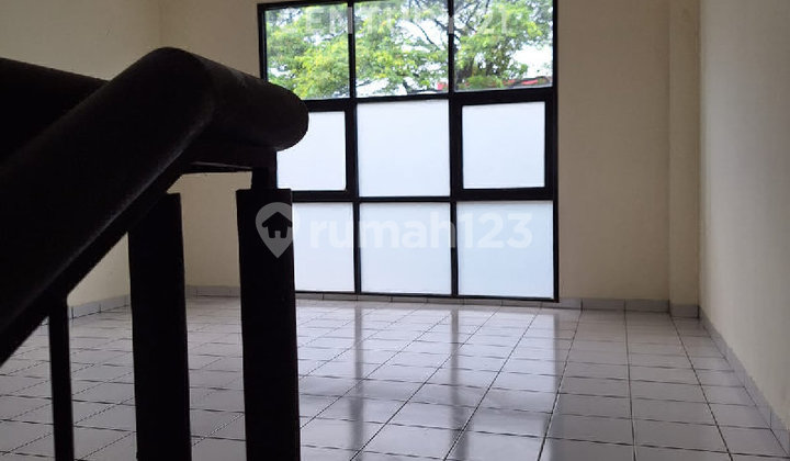 Ready-to-Use Shop House, In Industrial Area. Newly Renovated 2