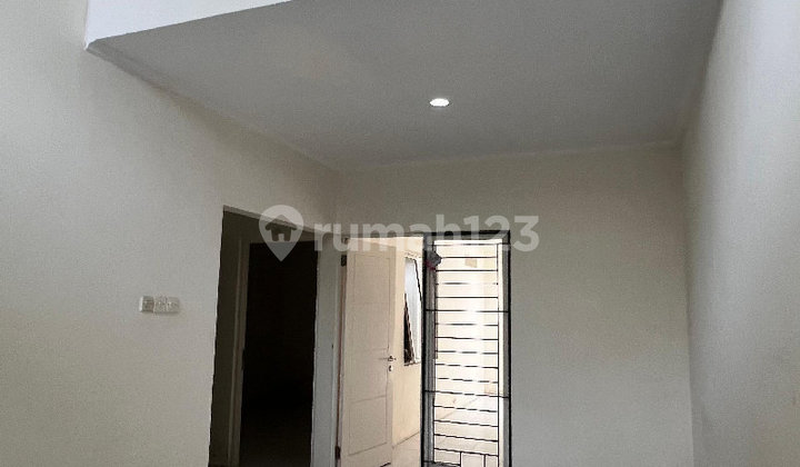 Rumah Sederhana Bagus di La Vesta Lippo Cikarang