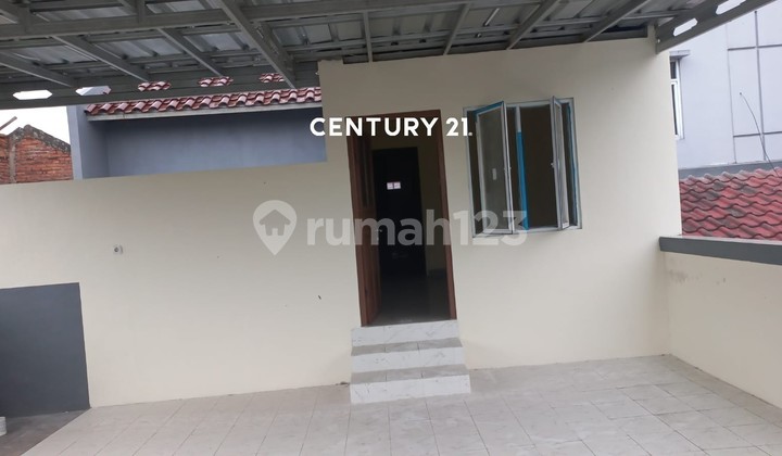 RUMAH BAGUS 2 LANTAI SIAP HUNI DI MEADOW GREEN LIPPO CIKARANG RUMAH BAGUS 2 LANTAI SIAP HUNI DI MEADOW GREEN LIPPO CIKARANG