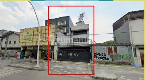 2-story shop house, land area 240 sqm, price 7.8 billion 2