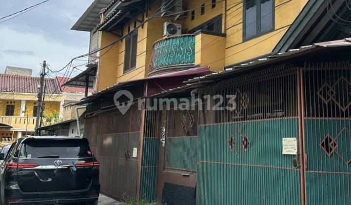 Jual Rumah Hoek , Menceng, Jakarta Barat.