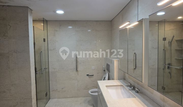 DIJUAL Apartemen Ciputra World 2, Semi Furnish, Jakarta