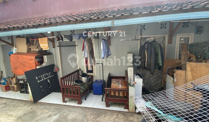 Rumah Dengan Ruang Usaha Kosan Dan Kontrakan Di UBER Bandung