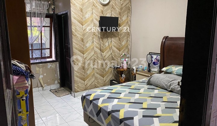 For Sale, Ready-to-Occupy and Comfortable House in Cibiru Wetann, Bandung 2