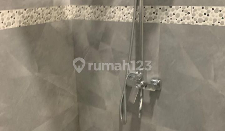 Siap Huni, Rumah, 2,5 Lantai, Bebas Banjir 2