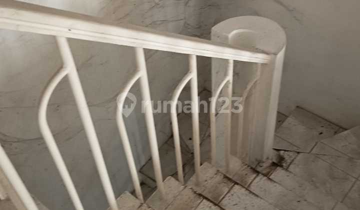 For Rent 2-Story Shophouse Ready to Occupydi Boulevard Raya