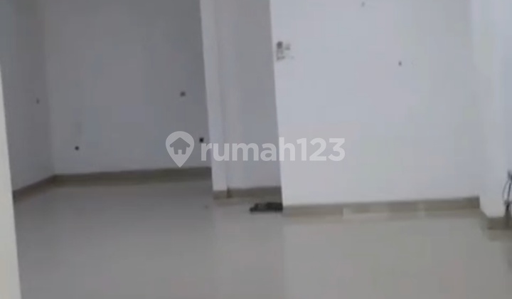 Dijual Cepat Rumah 1 1/2 Lantai di Sunter Metro