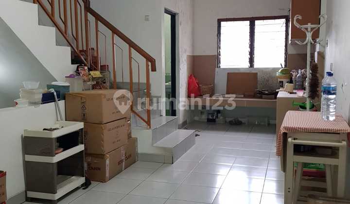 Dijual Ruko 31/2 Lantai Siap Huni untuk Kantor Dijual Ruko 31/2 Lantai Siap Huni untuk Kantor
