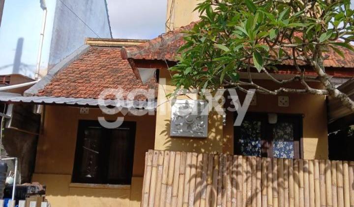 ONE-STORY HOUSE IN GRIYA TAPAK GONG UNGASAN BADUNG HOUSING COMPLEX, BALI ONE-STORY HOUSE IN GRIYA TAPAK GONG UNGASAN BADUNG HOUSING COMPLEX, BALI