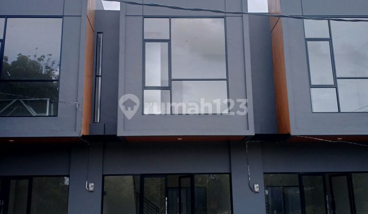 Avoria Estate : Ready Stock 3 Unit. Siap Usaha. Lokasi Strategis.