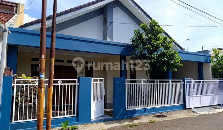 Cool, Comfortable, and Lush House in Cibuluh Bogor. Close to the Toll Road and Station.