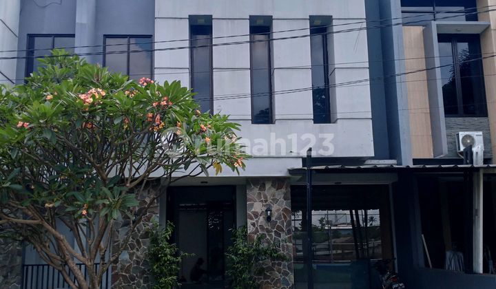 Cirimekar Residence: Ready to Occupy. No Houses in Front of the House. Citatah Lake View. Strategic Location. Cirimekar Residence: Ready to Occupy. No Houses in Front of the House. Citatah Lake View. Strategic Location.