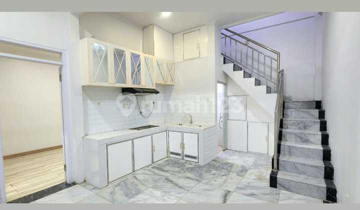 Rumah Dalam Cluster, Dekat Eka Hospital, Dekat Pintu Tol, Dekat Living World (Harga Dibawah Pasar), Kitchen Set, Lemari Kaca, Partisi. 2