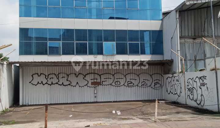 3-Story Building Suitable for Any Business on Jalan Raya Rempoa, Tangsel 3-Story Building Suitable for Any Business on Jalan Raya Rempoa, Tangsel