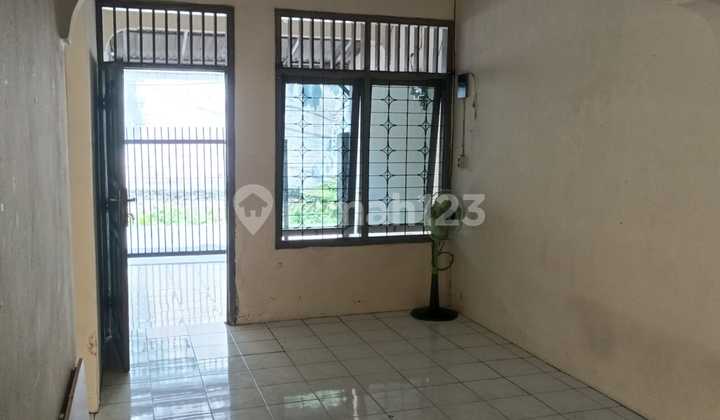 AJB Terraced House One Step Away from South Jakarta Mayor's Office