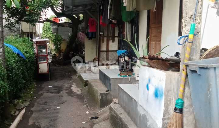 Main House + 8 Rental Units with Car Access in Rengas Bintaro Sector 2, South Tangerang 2