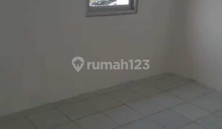 Rumah di Mutiara Gading City Madrid, Bekasi 2