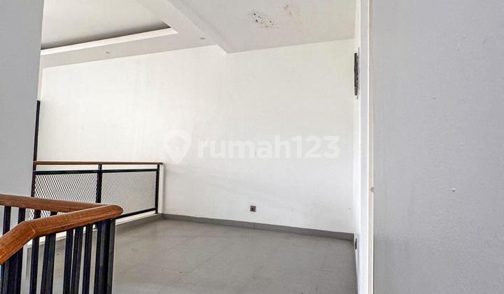 Dijual Rumah Kekinian di Cluster Adara Harapan Indah, Bekasi 2
