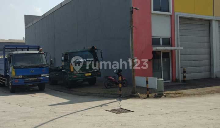 Warehouse with Hook for Sale in Bizpark Green Sedayu Cakung, East Jakarta