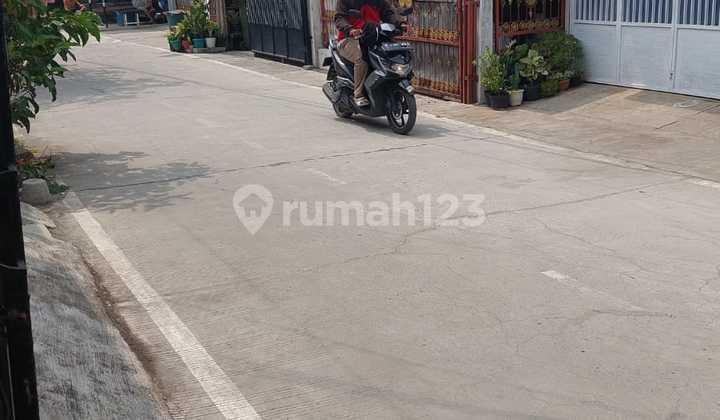 Cozy Minimalist House in Harapan Indah Bekasi 2