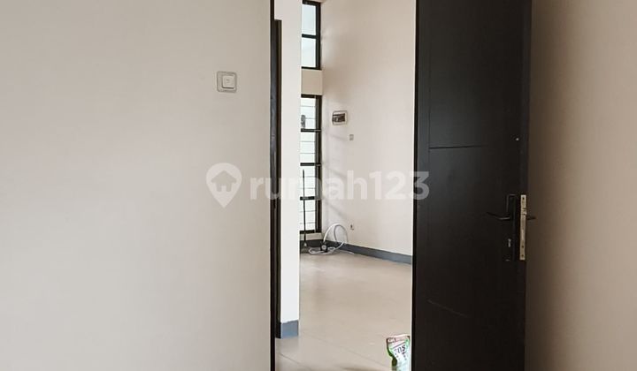 Nice 2-Story House in the Arana Cluster, Harapan Indah, Bekasi 2