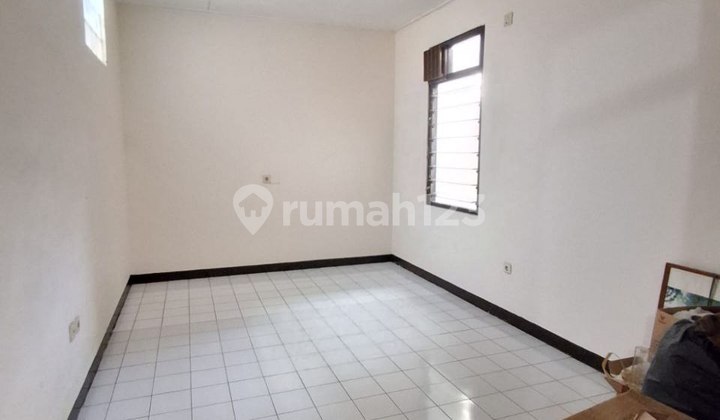 Dijual Rumah Luas Dekat Tol Jatiwarna 2