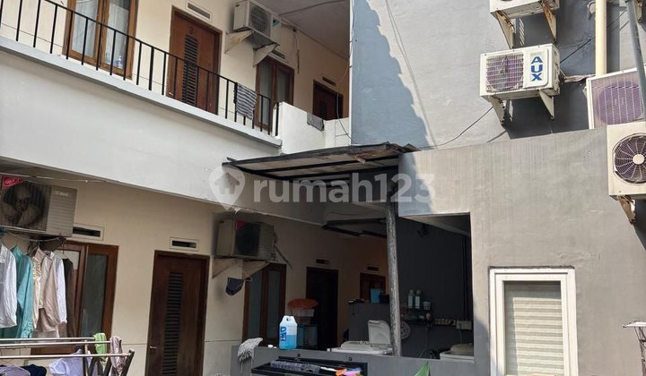 Sell 2-Story Boarding House with Bonus Main House in Kuningan, South Jakarta Sell 2-Story Boarding House with Bonus Main House in Kuningan, South Jakarta