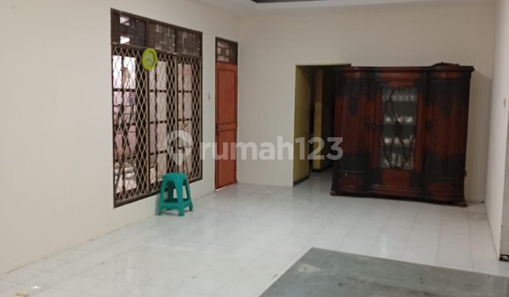 For Sale House in Jaka Permai Luxury Complex Near Large Malls 2