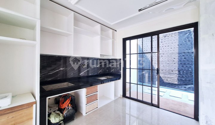 Dijual Rumah Mewah Gaya Modern Clasic Ala Jaksel Dekat Tol Dijual Rumah Mewah Gaya Modern Clasic Ala Jaksel Dekat Tol