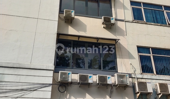 Taman Meruya Office Complex Strategically Located with Toll Access to City Center