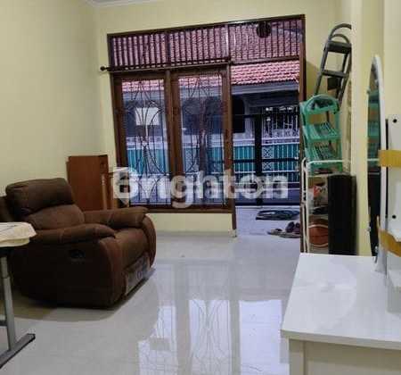 Rumah 2 Lantai Dekat Pusat Kota 2