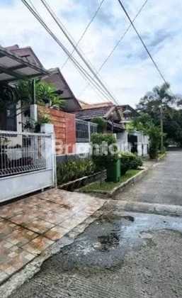 Classic Javanese Style House Near Sawangan Depok Toll Access 2