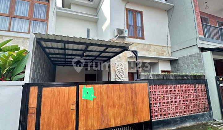 Rumah 2 Lantai Kawasan Perumahan Dengan Private Pool 2