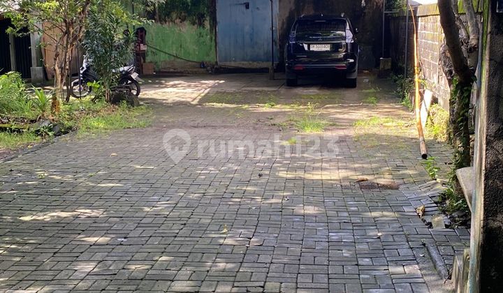 LAND WITH BUILDING IN A RESIDENTIAL AREA, SUITABLE FOR INVESTMENT, PADANG SAMBIAMN KAJA AREA