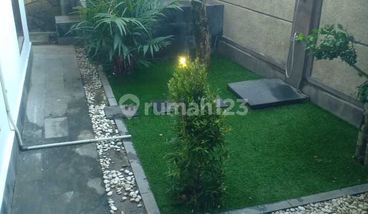 RUMAH CANTIK FULL FURNISHED 2 LANTAI VIEW SAWAH  2