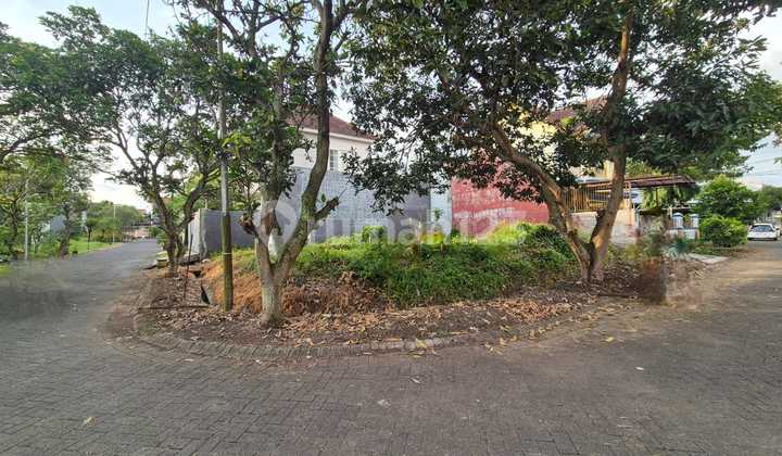 For Sale Corner Land in Araya Blimbing Housing Front Block